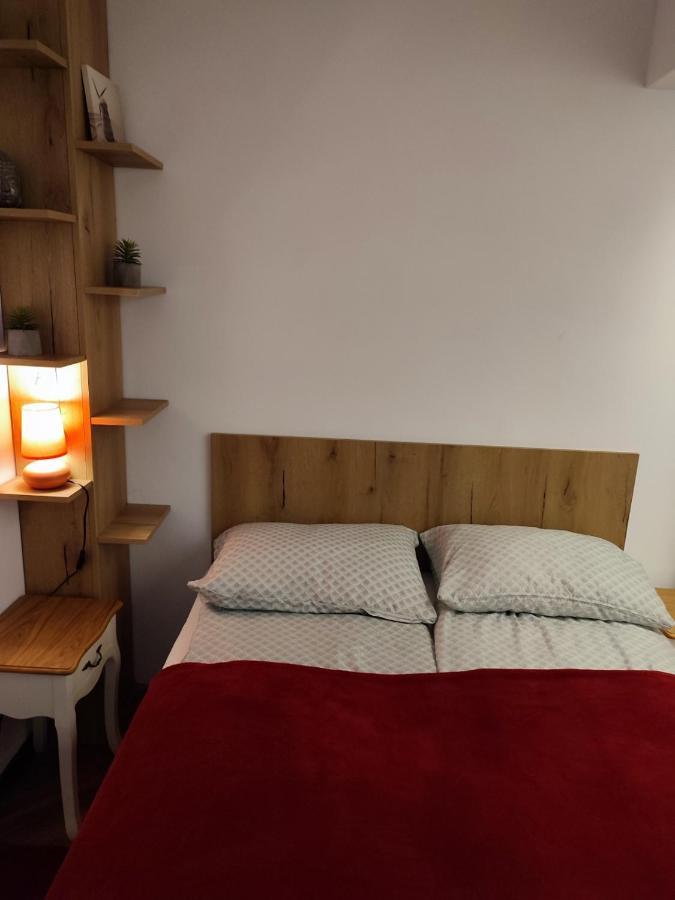 Courtyard Studio Oradea Eksteriør bilde